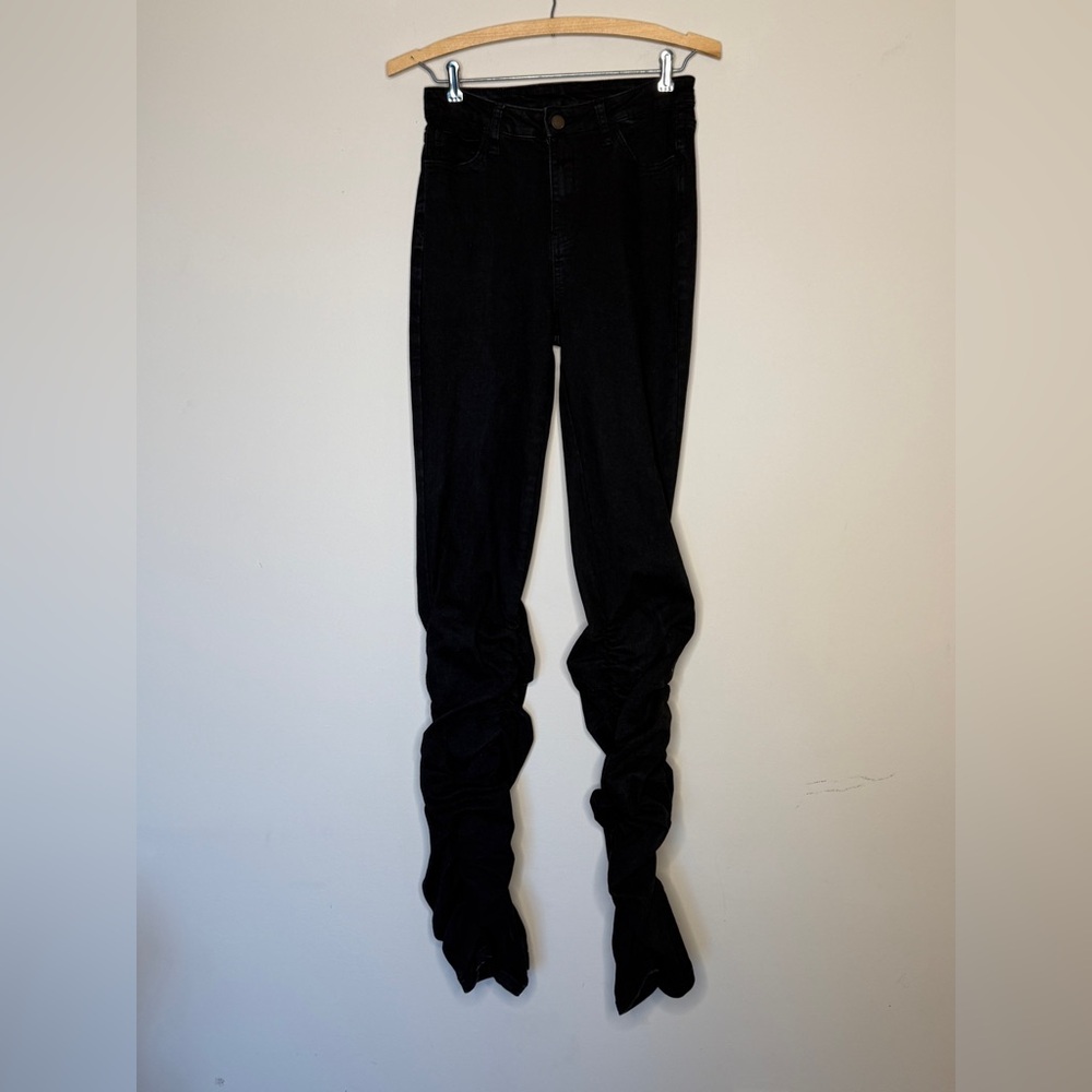 SHEIN Black Denim Ruched
Stacked Jeans sz 26